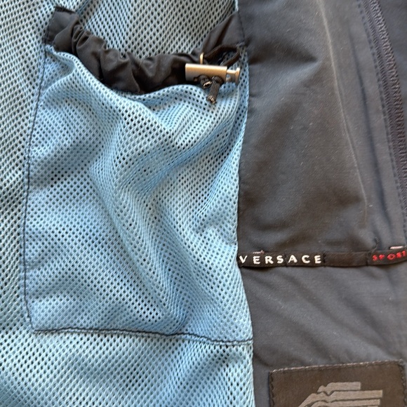 Versace Sports Vest that is Stylish, Comfortable and Luxurious - Picture 13 of 13